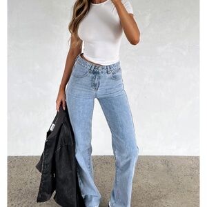 Women’s High Waisted Straight Leg Jeans